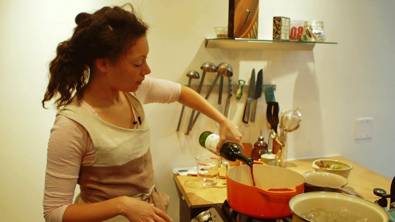 How-to make and can mulled wine jelly