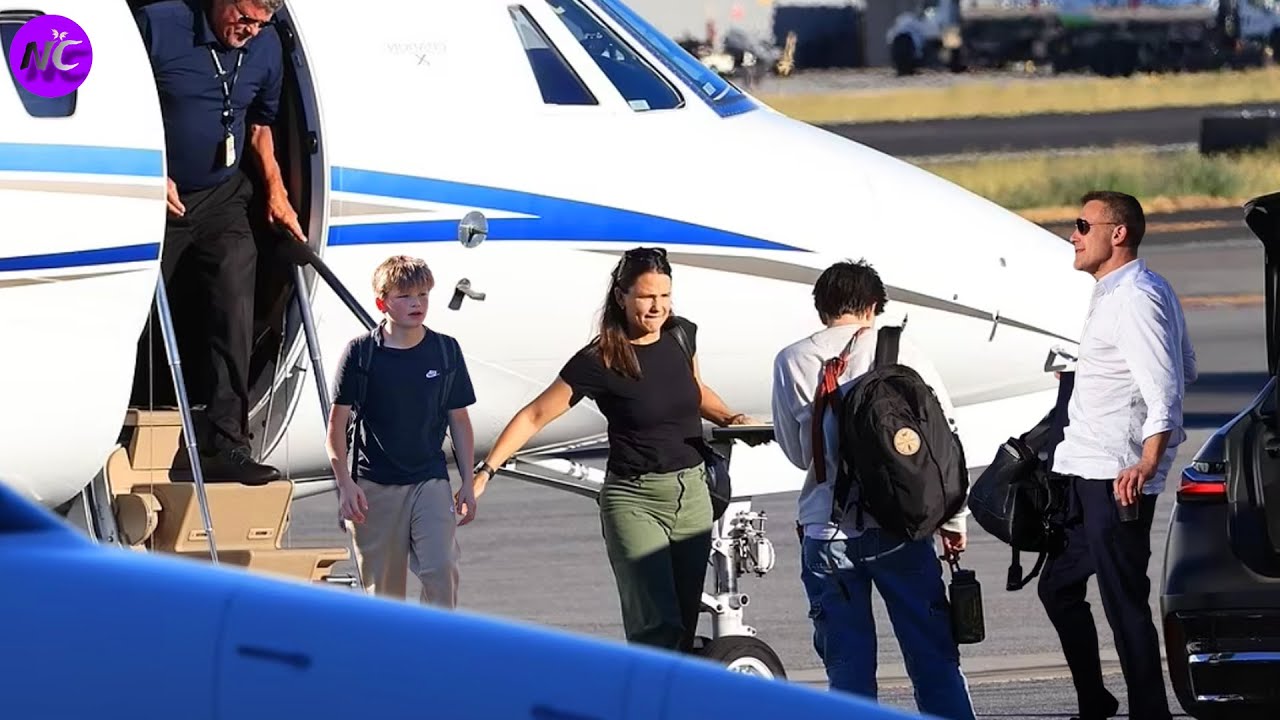 Ben Affleck and Jennifer Garner flew on a private jet today with Samuel and Fin on vacation family