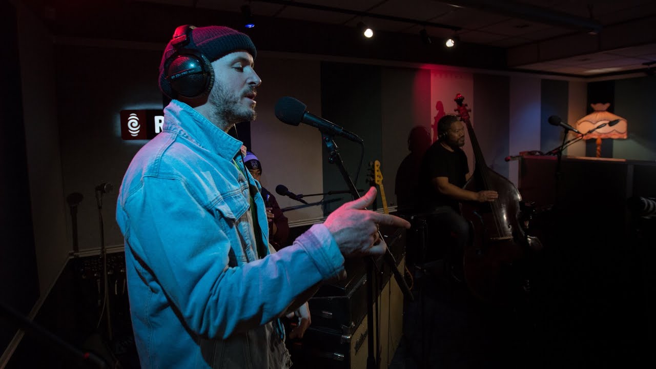 Avantdale Bowling Club | 'F(r)iends'