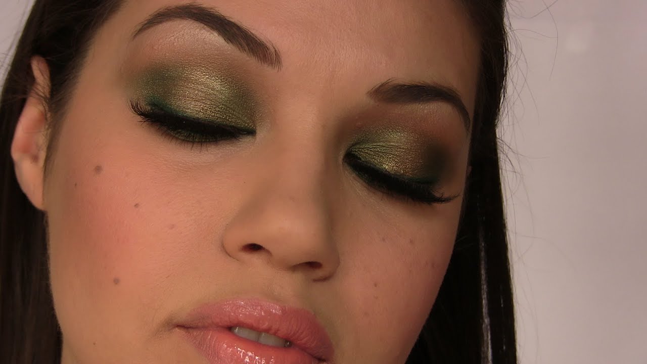 Christina Aguilera Earth Tones Makeup Tutorial​​​ | Eman​​​