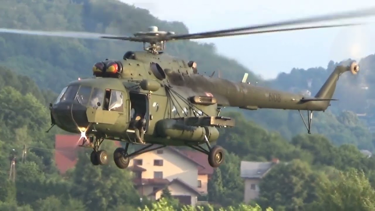 Śmigłowce Mi-17- lądowania, stary, loty.