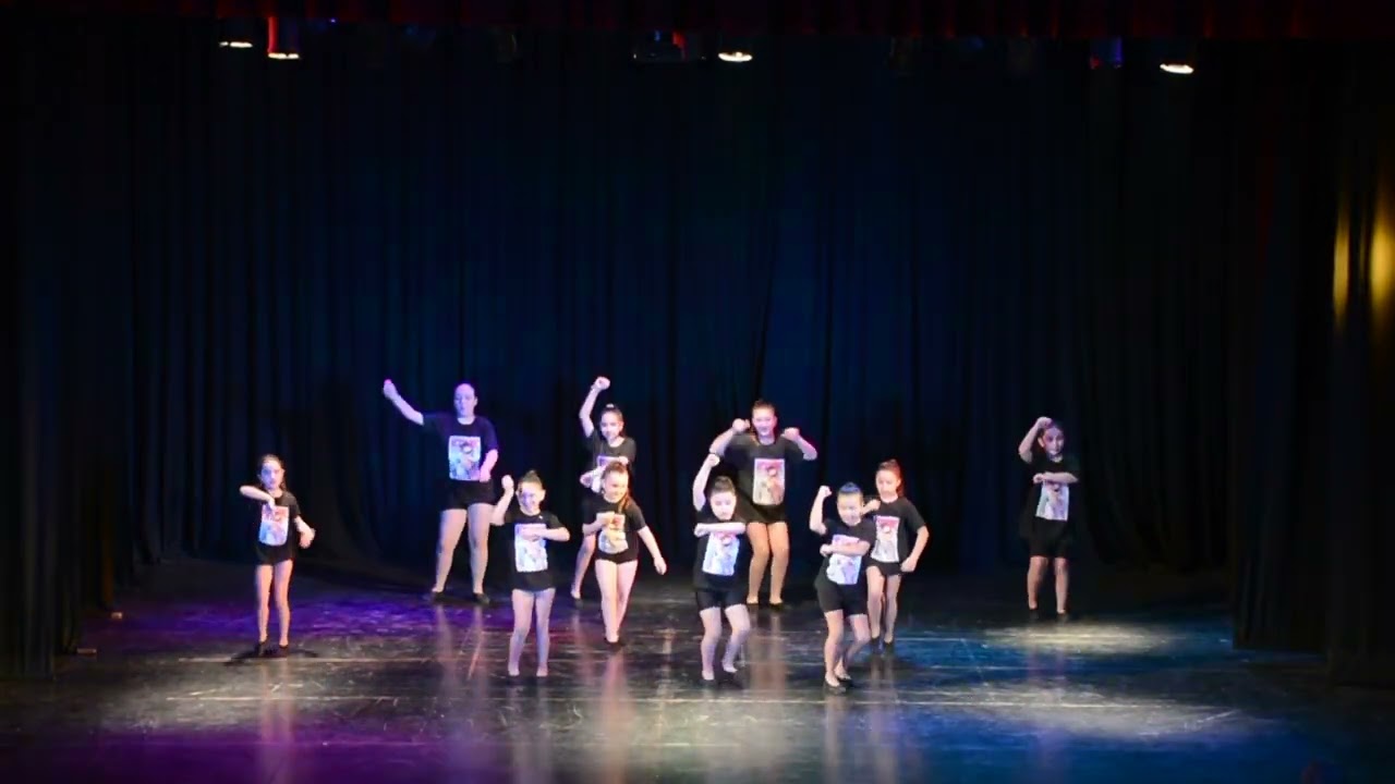 WINTER SHOW 2025 POPTEENS