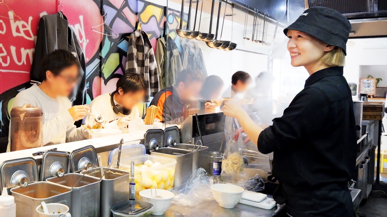 ラーメン一筋・２９歳女性店主が魅せる唯一無二の一杯！東京早稲田のラーメン屋に密着丨Tokyo Ramen Food