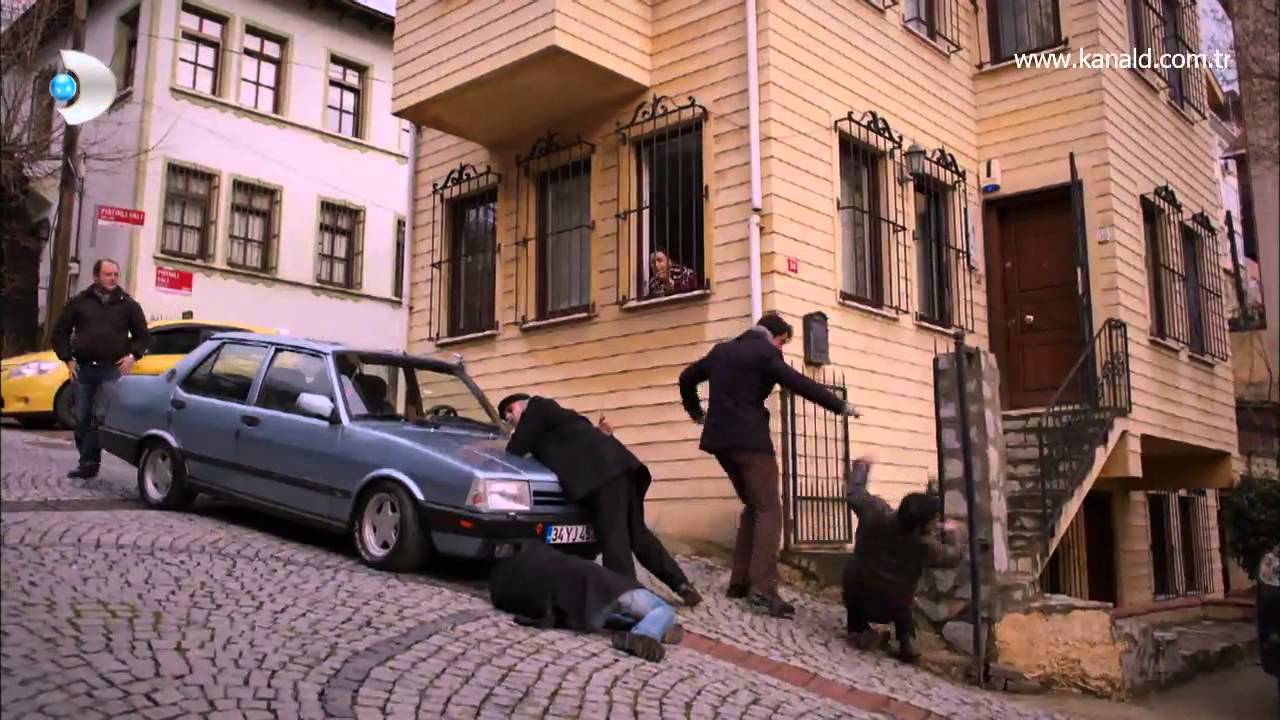 Küçük Ağa 47.Bölüm - Çocuklarımın hayatını nasıl tehlikeye atarsın!