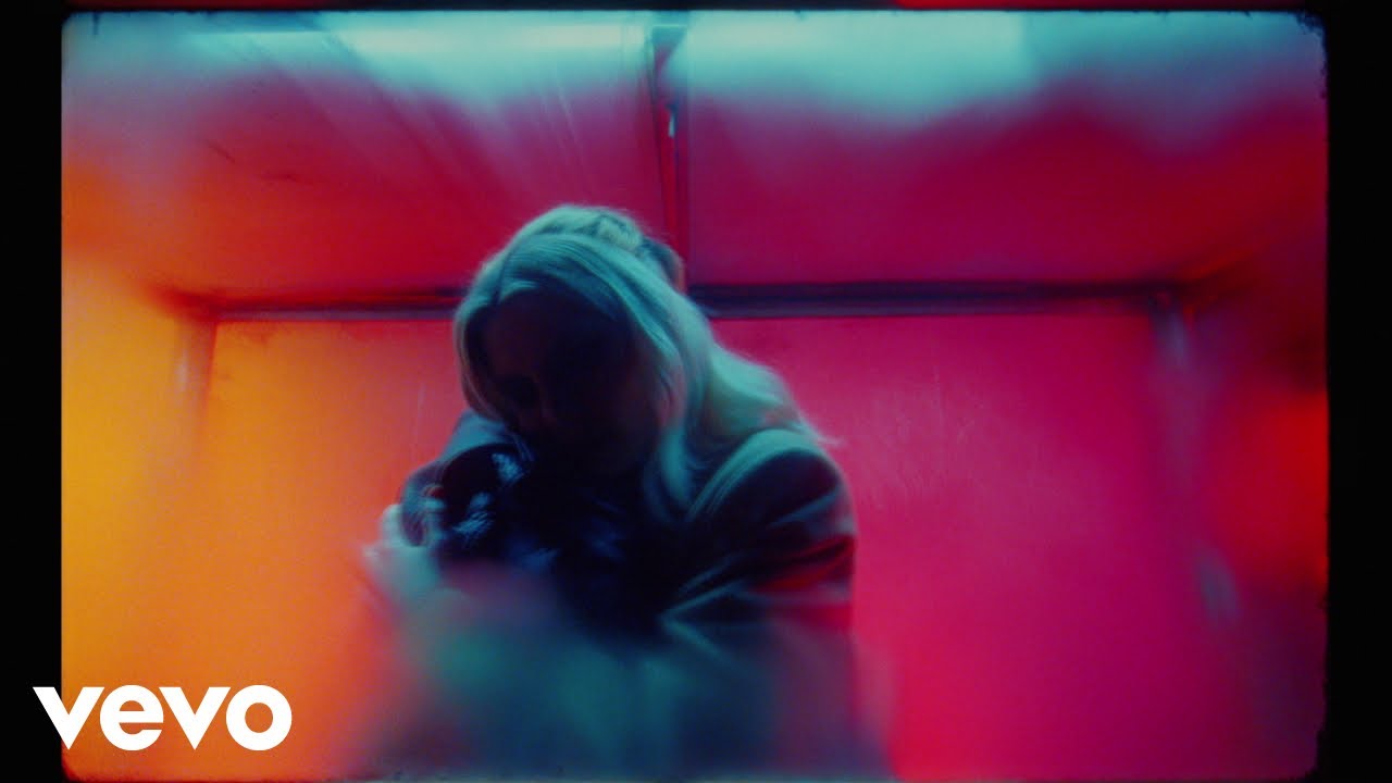 Wolf Alice - No Hard Feelings (Official)