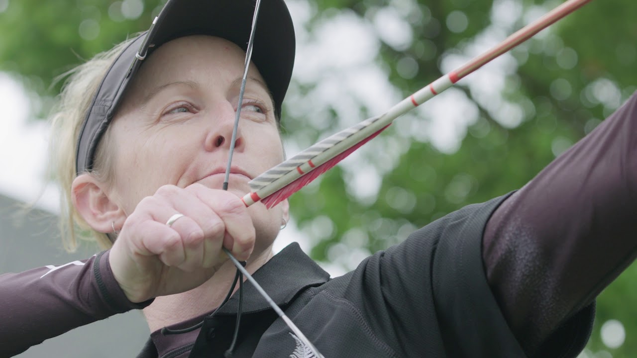 Modern archers try Chinese traditional archery