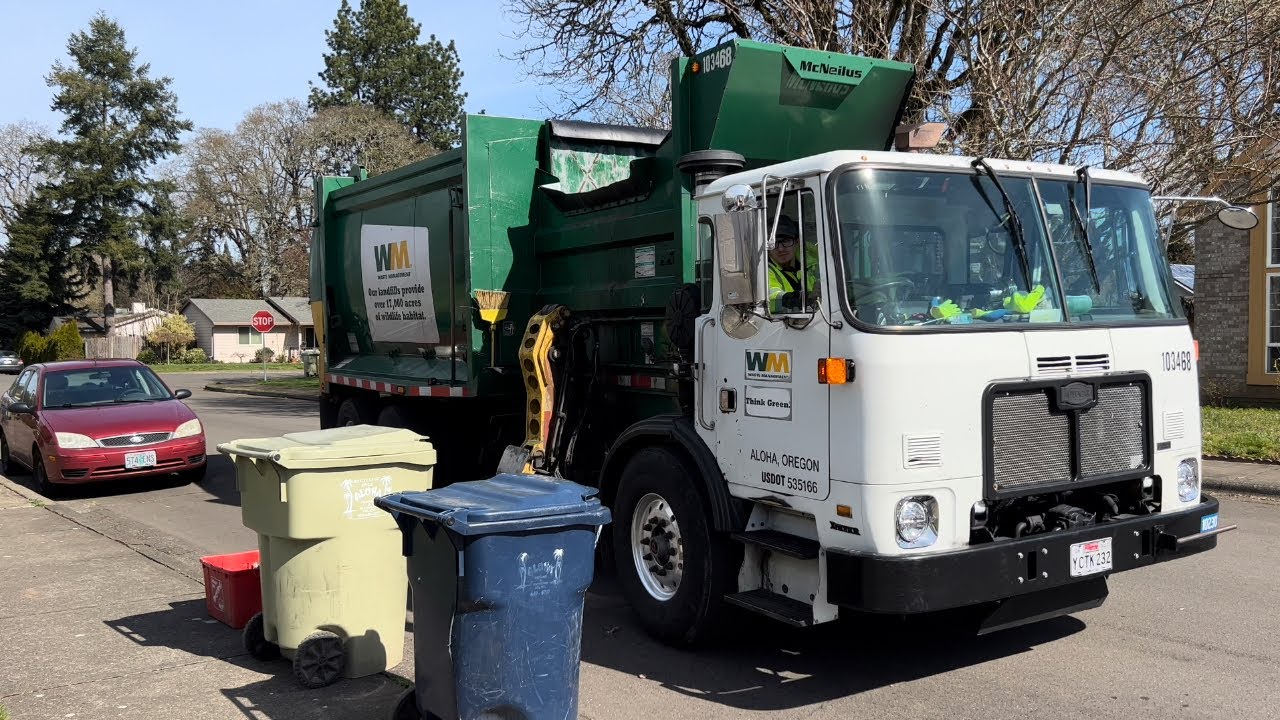 Waste Management Diesel Autoreach Collecting Recycling