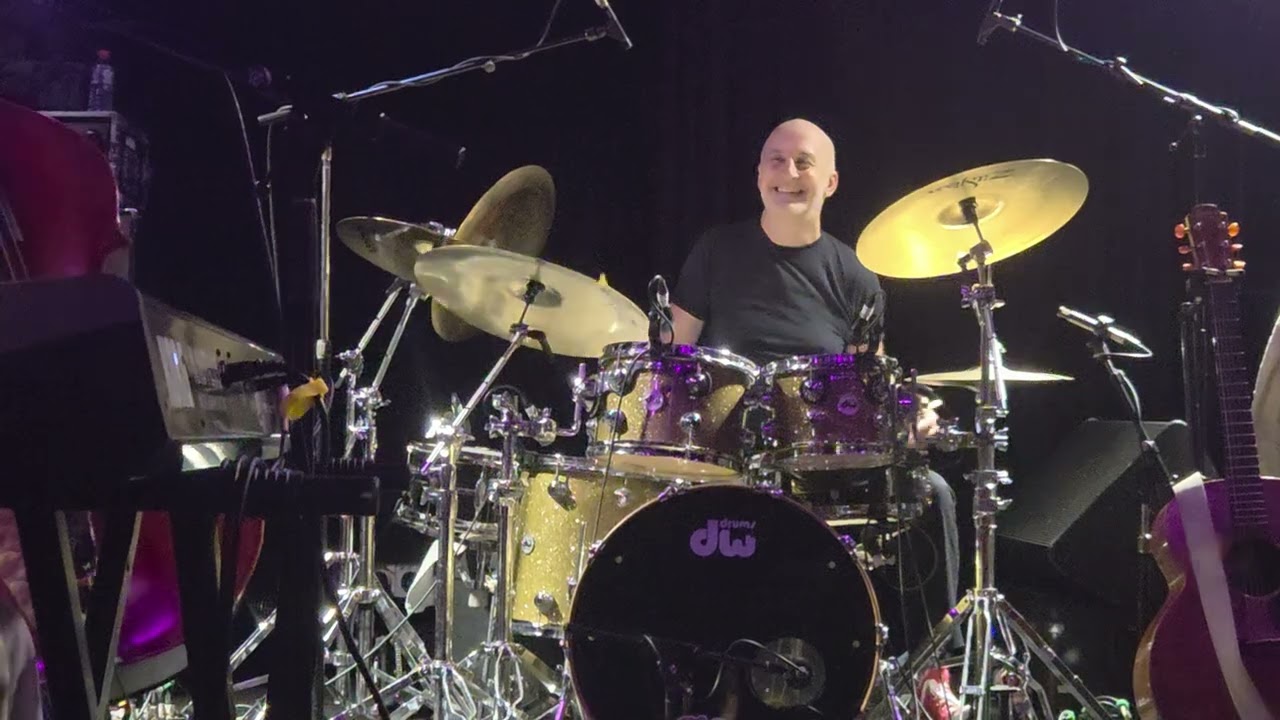 Don't Go ( drum solo )