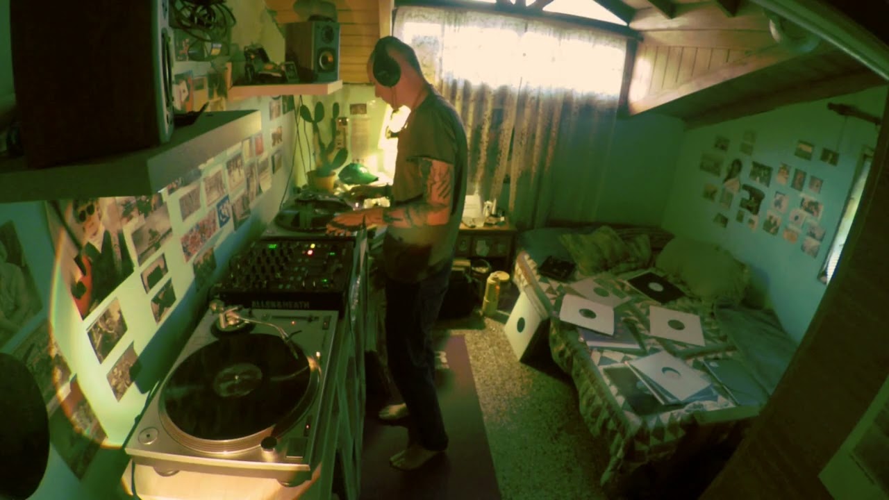 Electro vinyl mix
