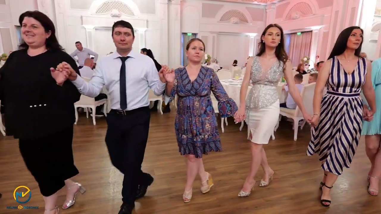 Botez Razvan -Andreea Chisăliță & Cega Band -Colaj Brâuri LIVE