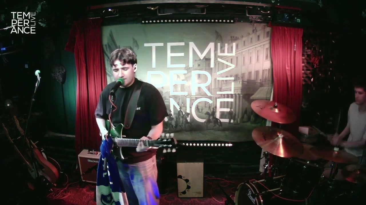 Daniel Barrie & The Drop D's - Kissing in the Rain (at Temperance)