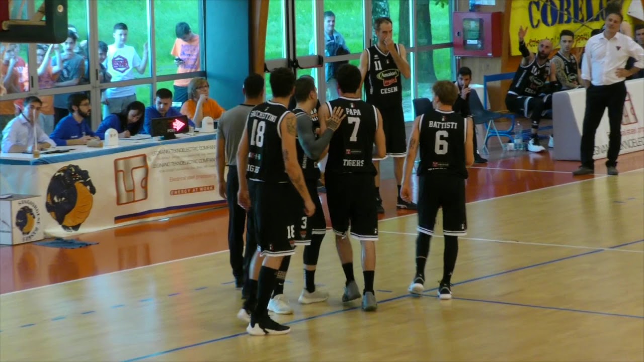 BASKET: Rabbia Tigers per l'espulsione di Papa, Sangiorgese sull'1-1 nella serie | VIDEO