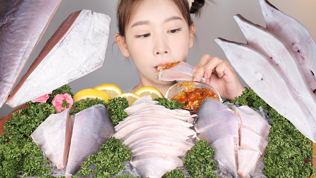 아삭아삭🐟 아이스 병어회 먹방 Raw Silver Pomfret (Butter fish) [eating show]mukbang korean food