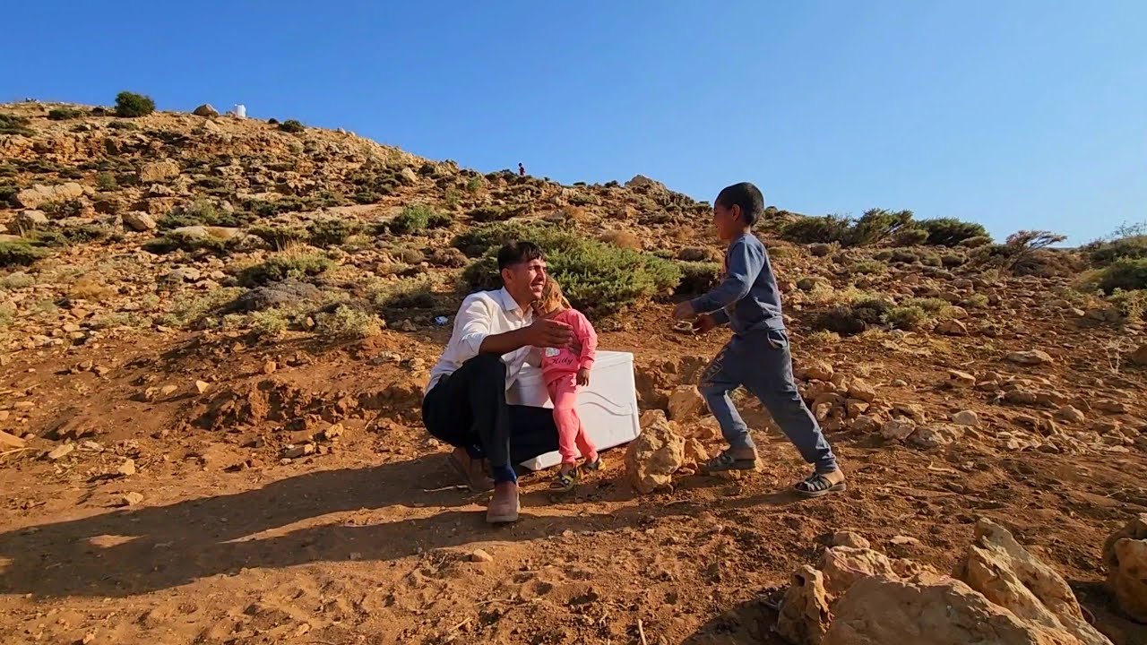 Documentary about Bringing snow from the mountain by the father of the nomadic family | Part 37