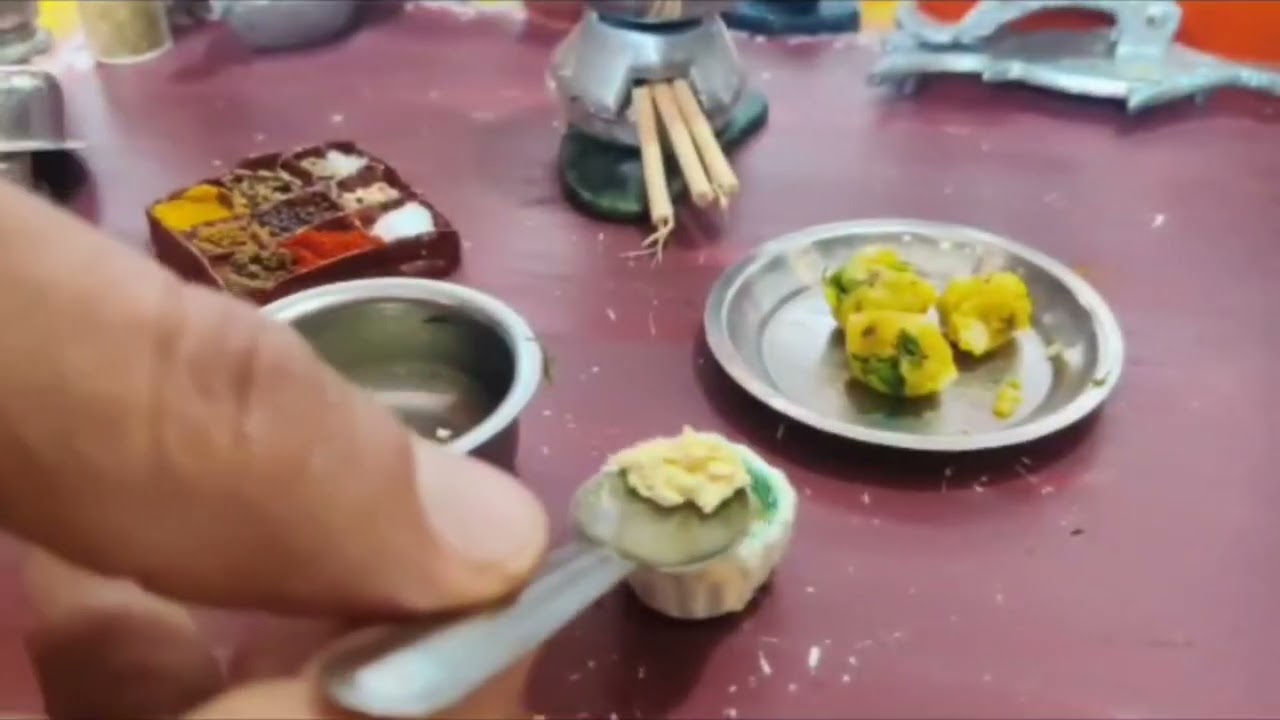 Mini vadapav.. mumbai street food 😋                #minifood #mumbaifoodie #sreetfoods