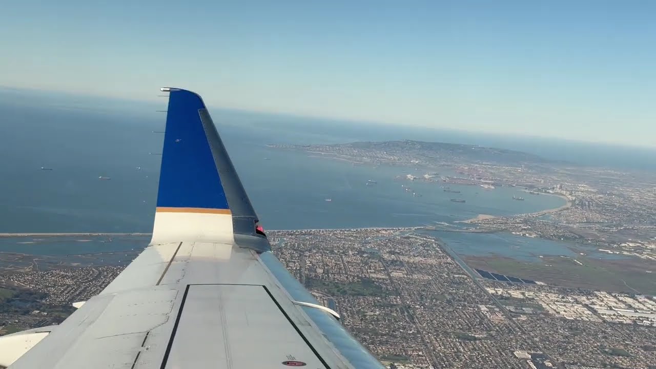 Orange County Airport Approach & Landing | Views of Disneyland, Tustin Hangars and Private Jets
