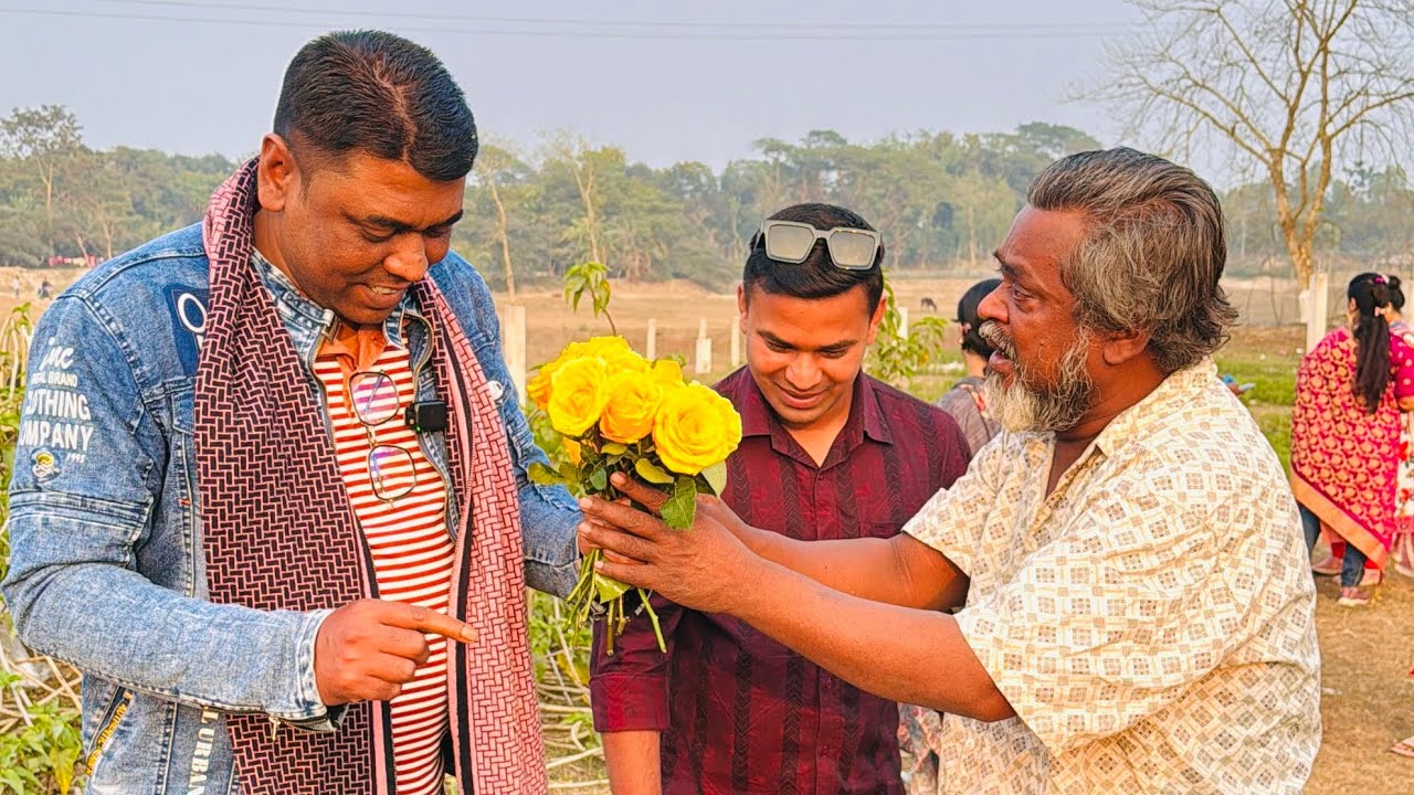 আমাকে তিন মাস ধরে খুঁজে বেড়াচ্ছেন এই ফুল বিক্রেতা 