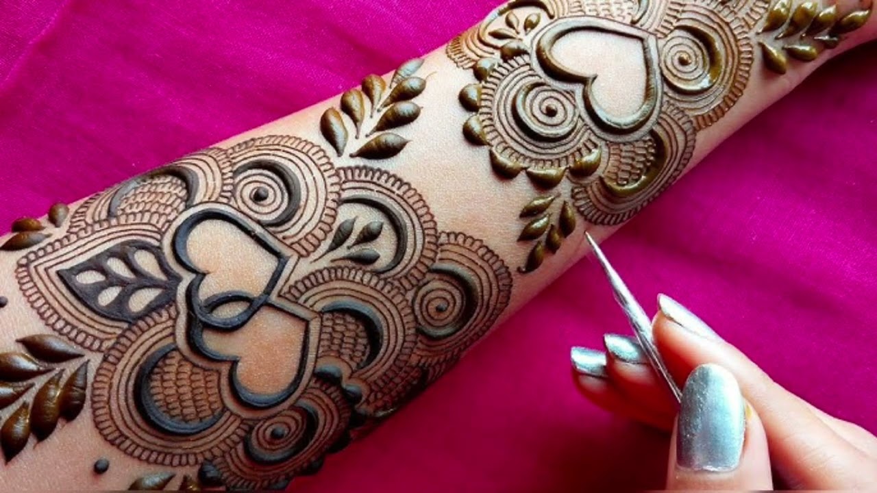 Mannu mehandi ke best design