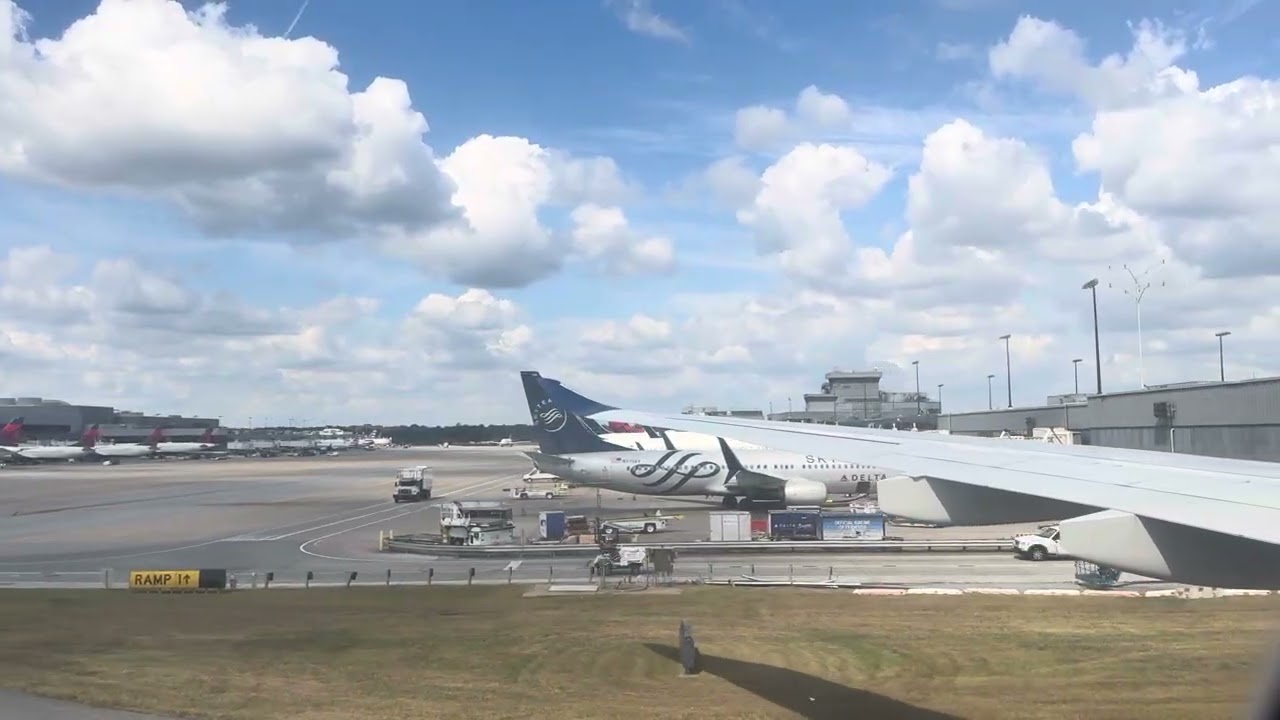 Landing on a delta airlines airbus a330-900neo from Rome Italy to  Atlanta airport 