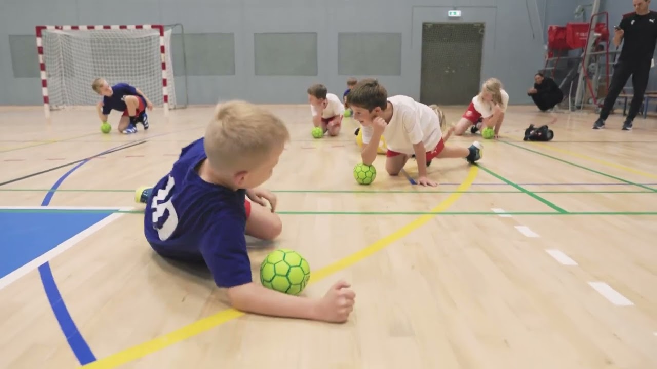 Simple balance  og koordinationsøvelser med bold