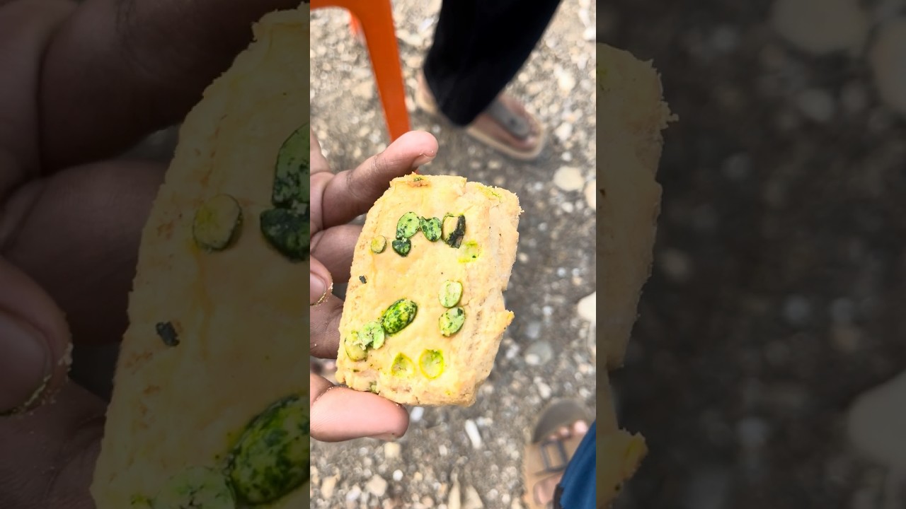 Eating Tasty egg puffs 😋❤️ 