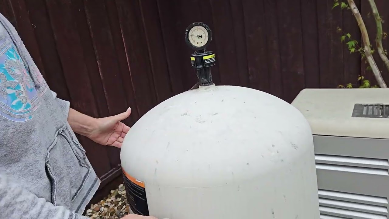 How to clean pool filter.