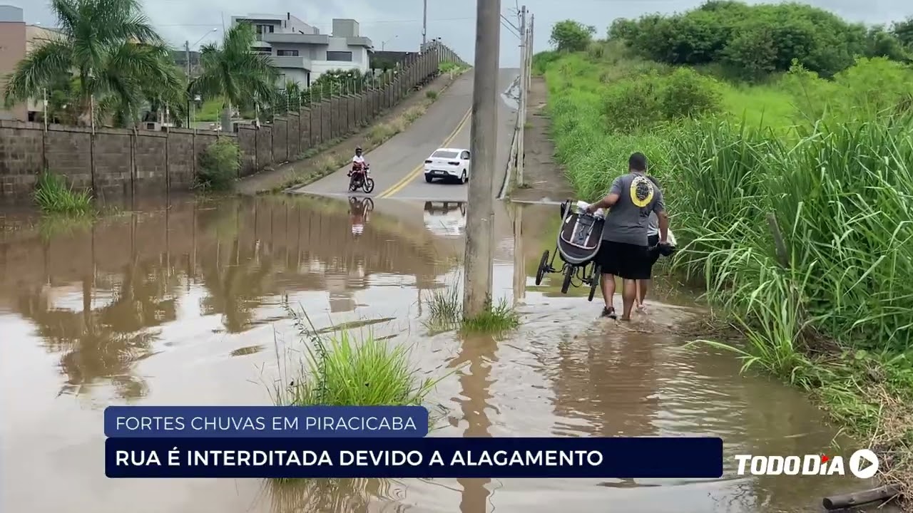 FORTES CHUVAS EM PIRACICABA: RUA É INTERDITADA DEVIDO A ALAGAMENTO