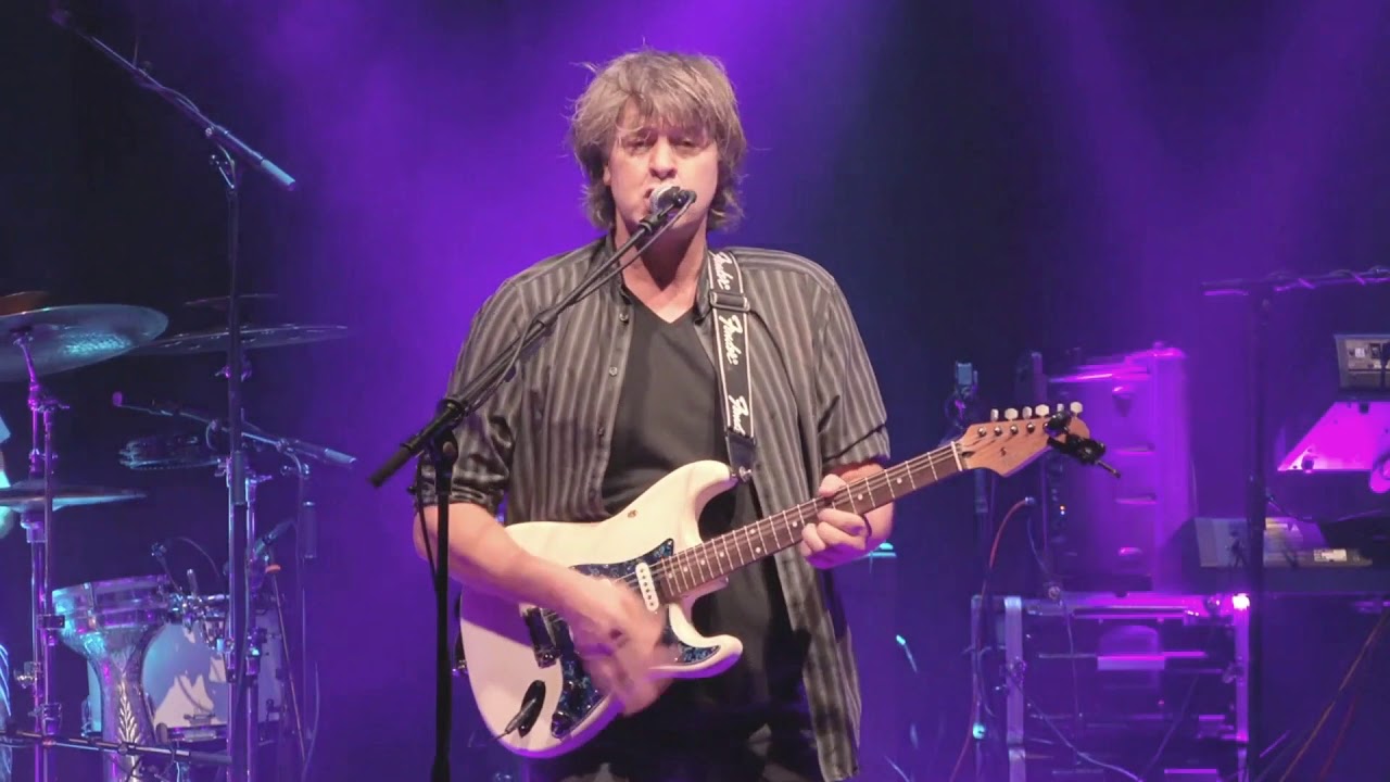Jadis - Asleep In My Hands (live)