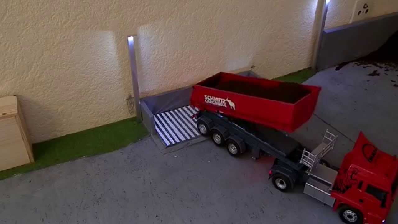 SIKU Control | „Erdbunker“