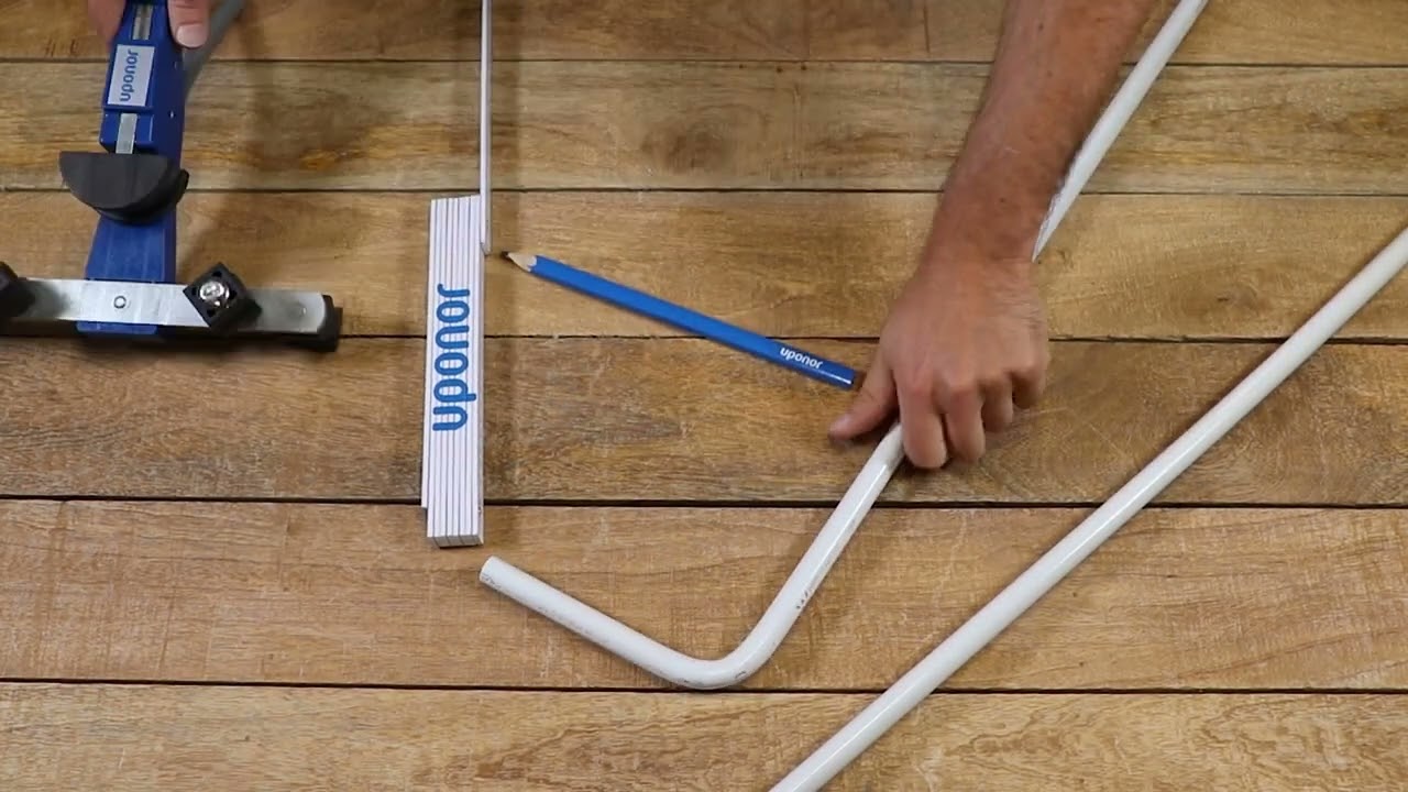 Uponor MLC Uni Pipe PLU Installing bends and offsets with tool