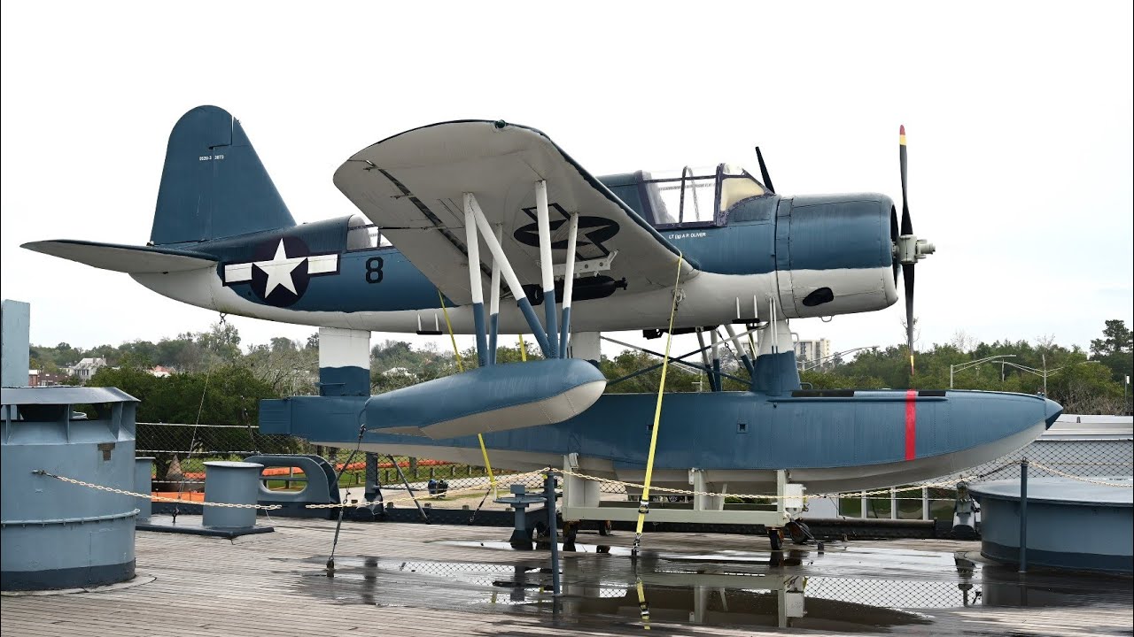 Vought OS2U Kingfisher scout plane on the USS North Carolina : 4K Widescreen