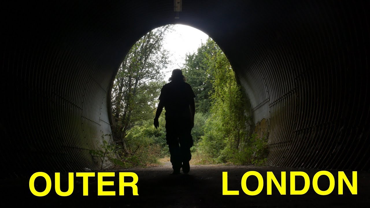 Walking out of London - West Ruislip to Seer Green (4K)
