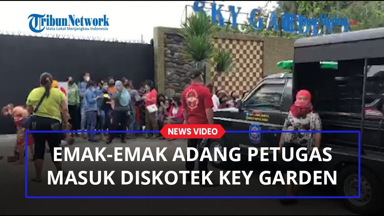PULUHAN EMAK-EMAK Adang Petugas Gabungan Masuk Diskotek Key Garden, Ada Apa Ya?