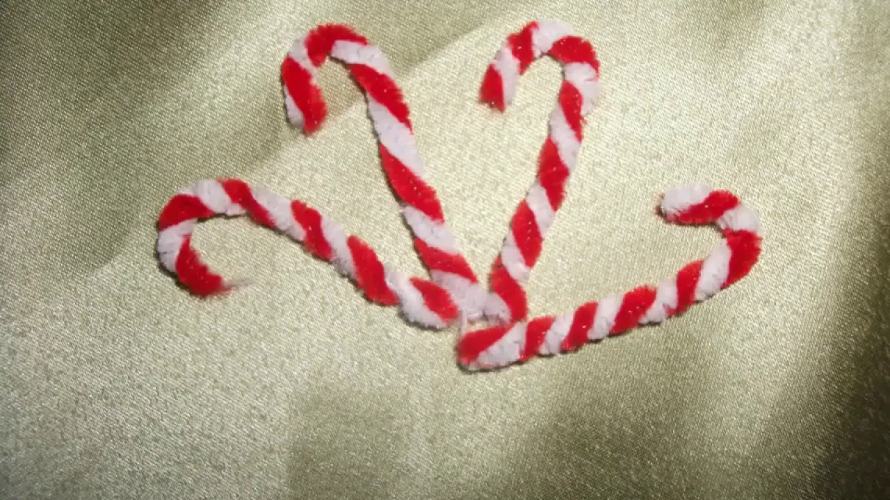 Pipe cleaner christmas tree candy cane craft