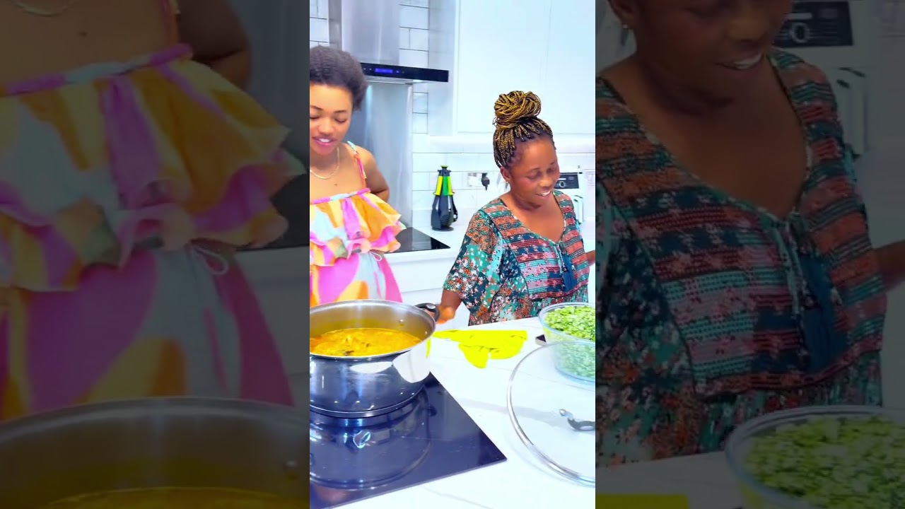 Сегодня мы с мамой приготовили вкуснейший суп из бамии с барвинком 😋