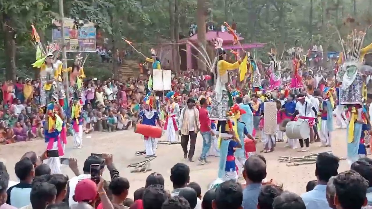 कर्मा नृत्य प्रतियोगिता द्वारी माई दरबार में|| काफर मार  का कर्मा नृत्य|| #karma #flyxo  #viralvideo