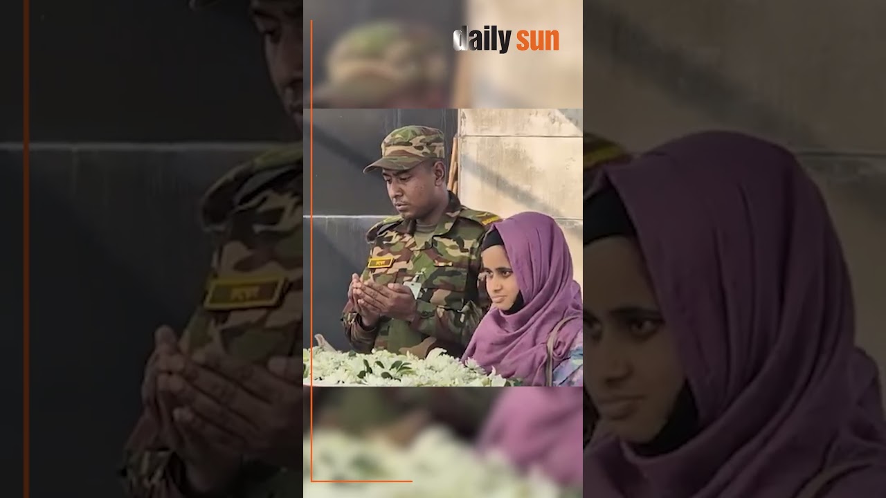 প্রয়াত খালেদা জিয়ার সমাধিতে সেনা সদস্যের মোনাজাত | Army personnel | Khaleda Zia | Daily Sun Bangla
