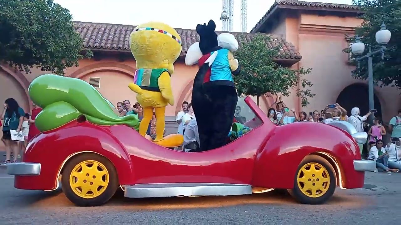Parque Warner Superstars Parade 2022
