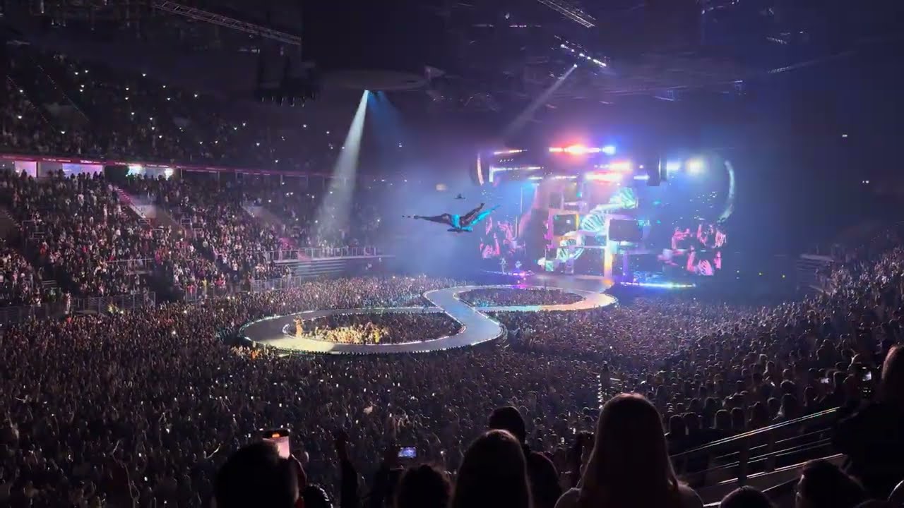 Katy Perry - Lifetimes/Firework - The Lifetimes Tour - Kraków Tauron Arena