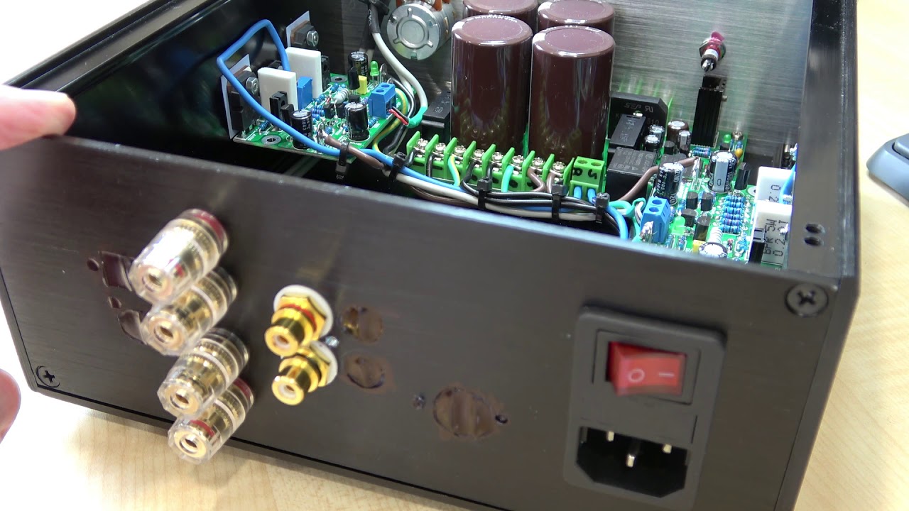 Усилитель для настольного монитора. Часть 1. Основан на клонах Naim NAP250. Мощность 50 Вт на 8 Ом.