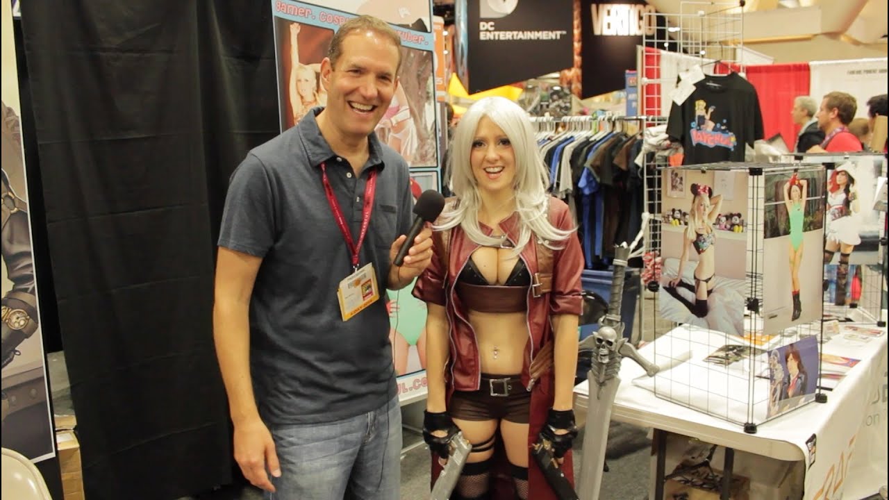 Raychul Won't Stop Talking About Penises (Comic-Con 2014 Day 2)