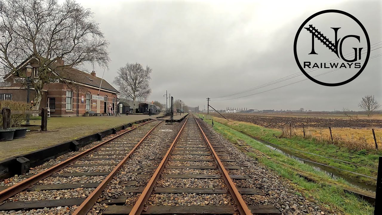 Meerijden met de SHM stoomtram 6513 van Hoorn tramstation naar Wognum