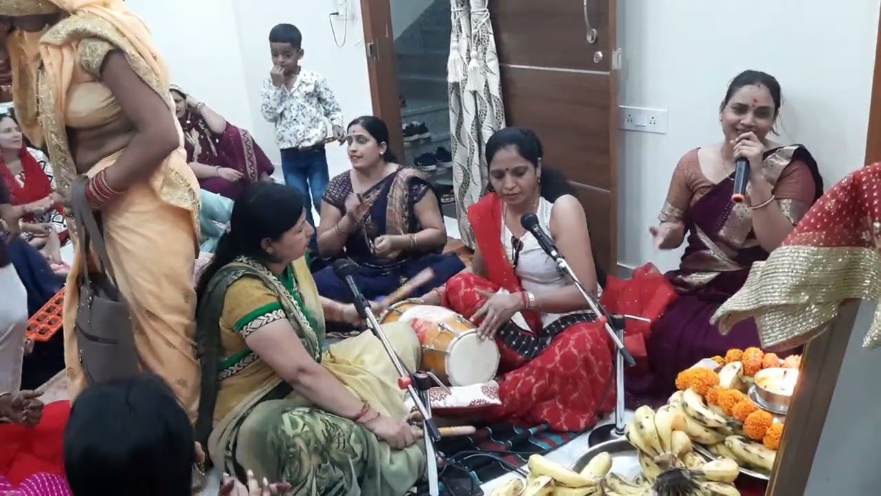 radha rani ka bada pyaara bhajan