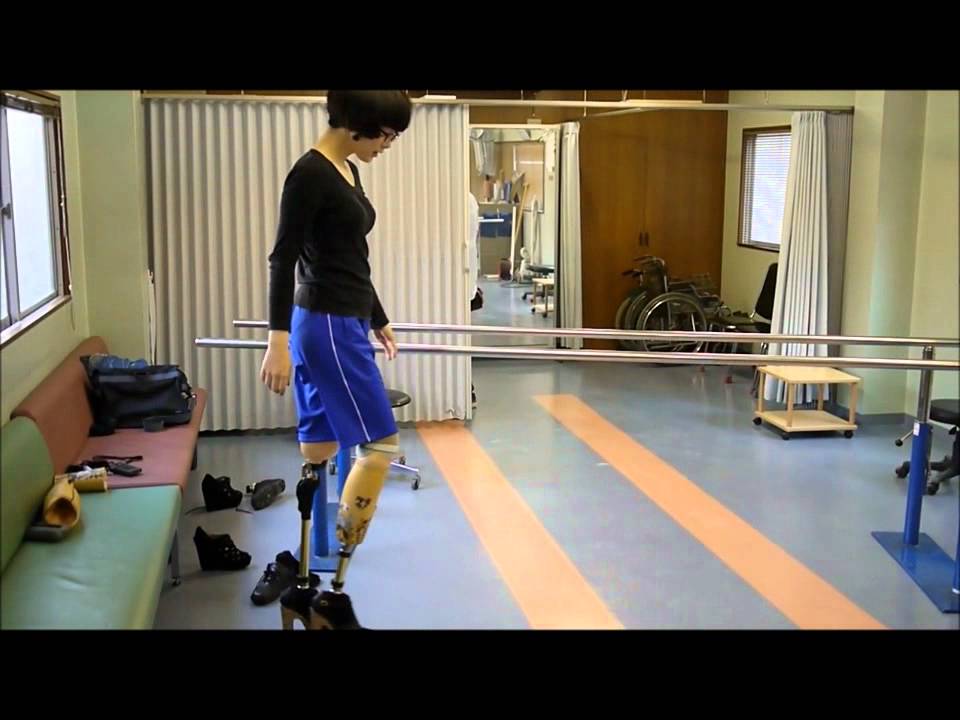 Katayama Mari's Walking Lesson