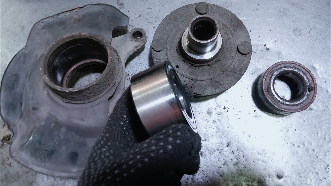 Cultus front wheel bearing fitting#Suzuki#bearing fitting#viralvideo #brakesquad #welding #diy #carp