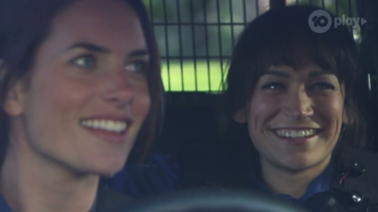 Stella & Shannon Rush (Nicole da Silva, Jolene Anderson)