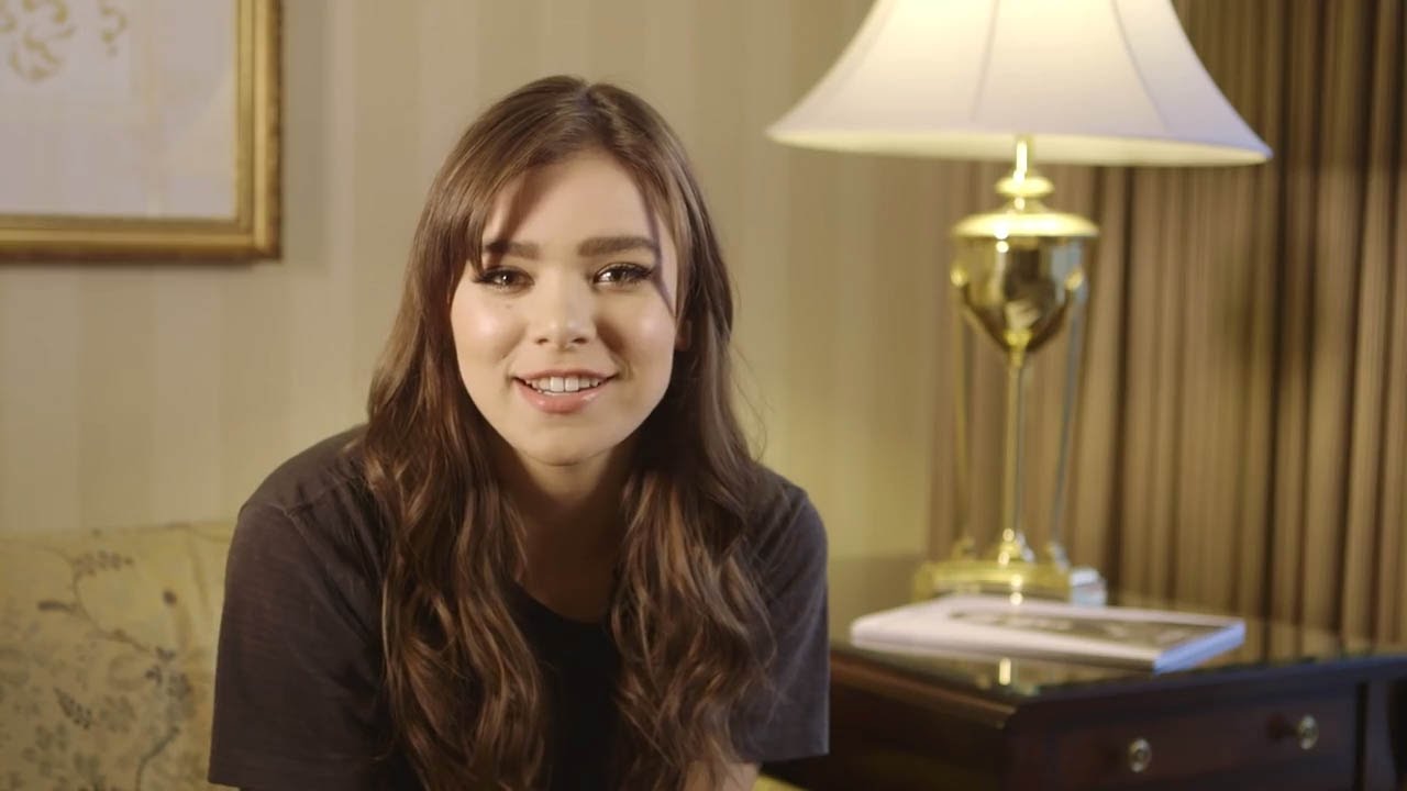 Hailee Steinfeld Exposed: Hailee Steinfeld Answers Fans Questions