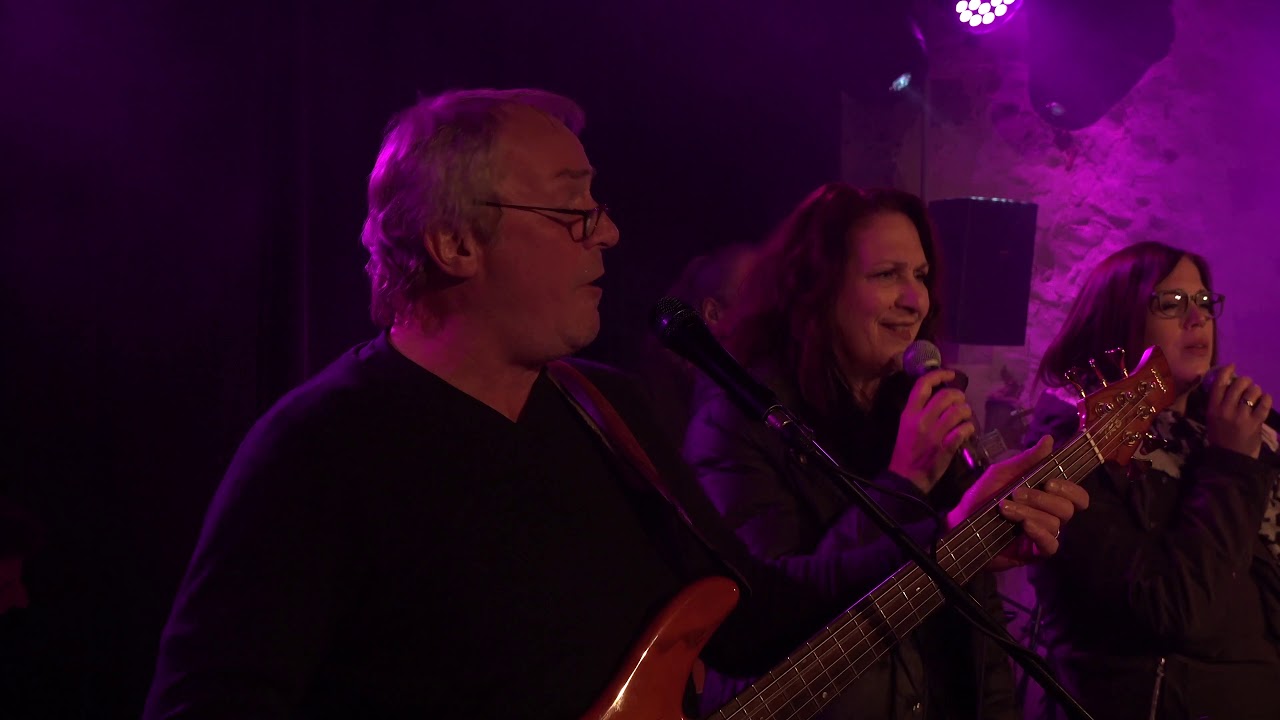 Helmut Jost und Gospelfire   Live   God is able