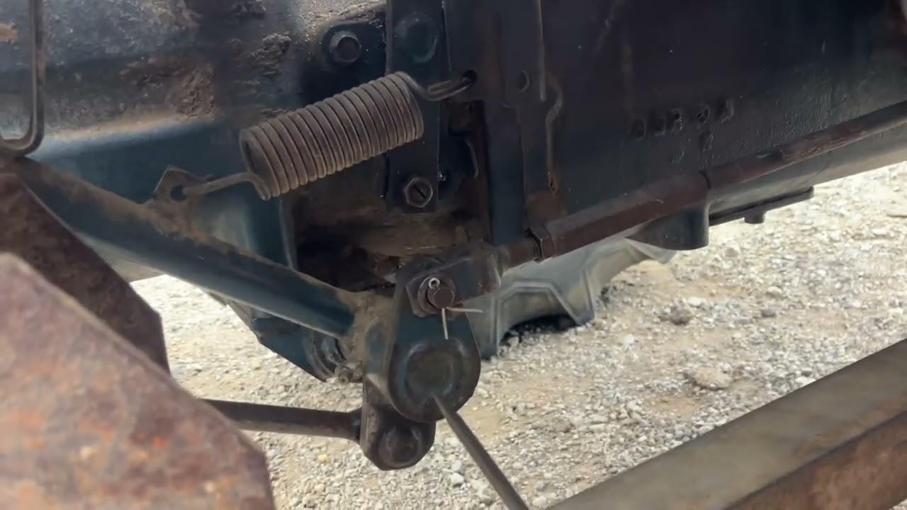 Adjusting brakes Kubota M4500