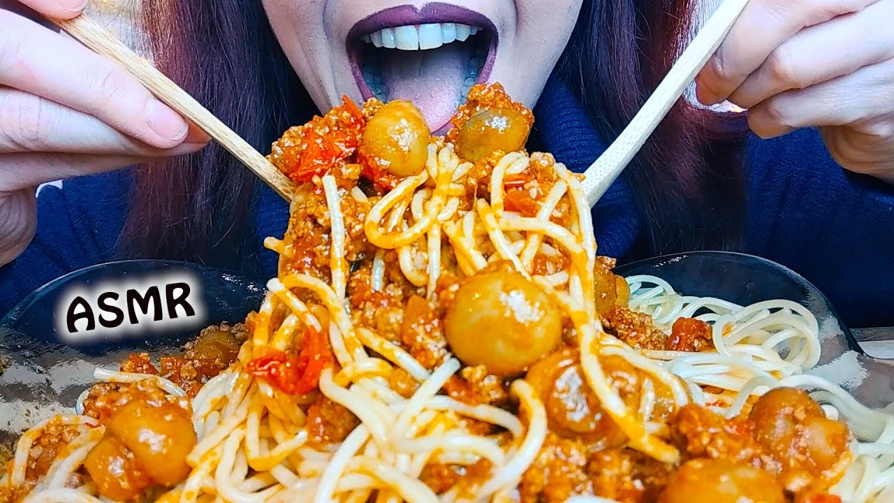 ASMR eating: Spaghetti with Meat Sauce, Mushrooms & Red Peppers | Whispering